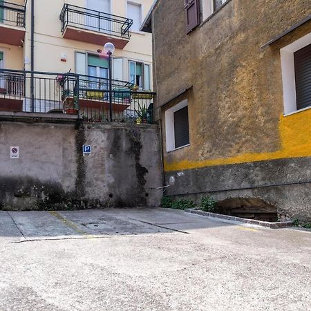 Apartamento La Casa Di Martin Brenzone sul Garda Exterior foto