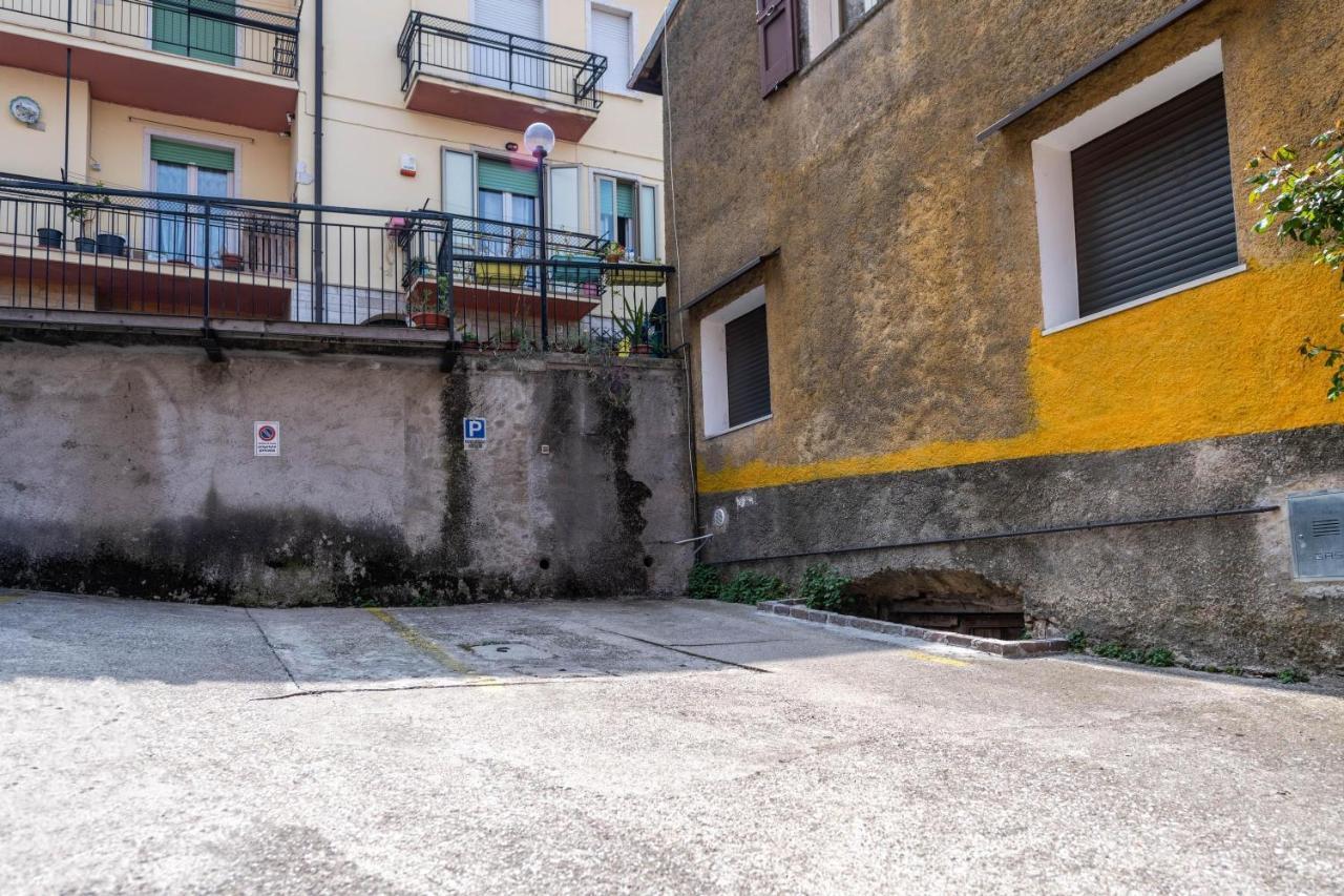 Apartamento La Casa Di Martin Brenzone sul Garda Exterior foto